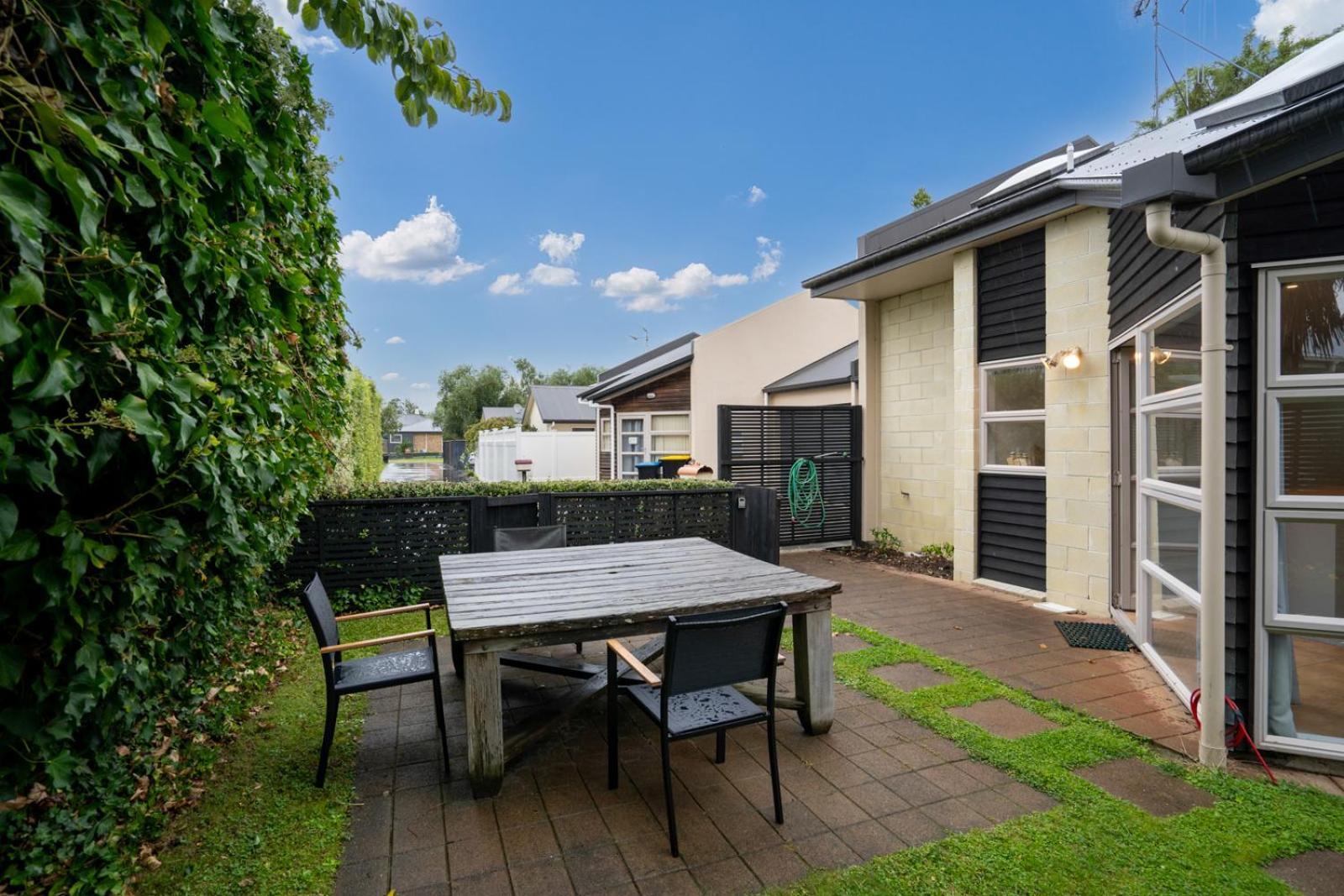 Sunny, Quiet, 2-Bedroom Unit In Fabulous Location! Cambridge Εξωτερικό φωτογραφία
