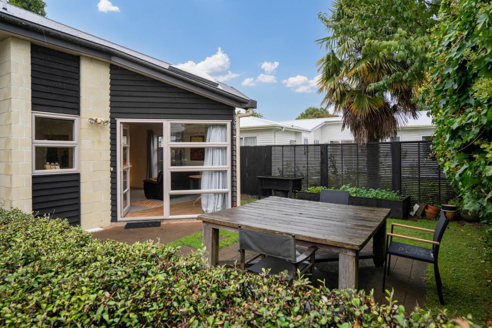 Sunny, Quiet, 2-Bedroom Unit In Fabulous Location! Cambridge Εξωτερικό φωτογραφία