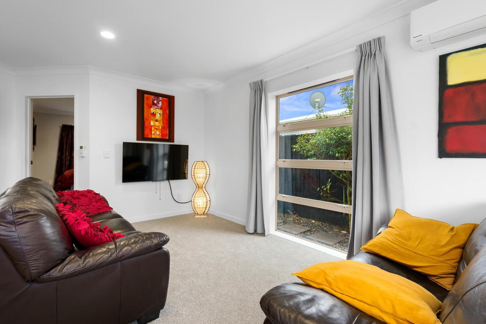 Sunny, Quiet, 2-Bedroom Unit In Fabulous Location! Cambridge Εξωτερικό φωτογραφία